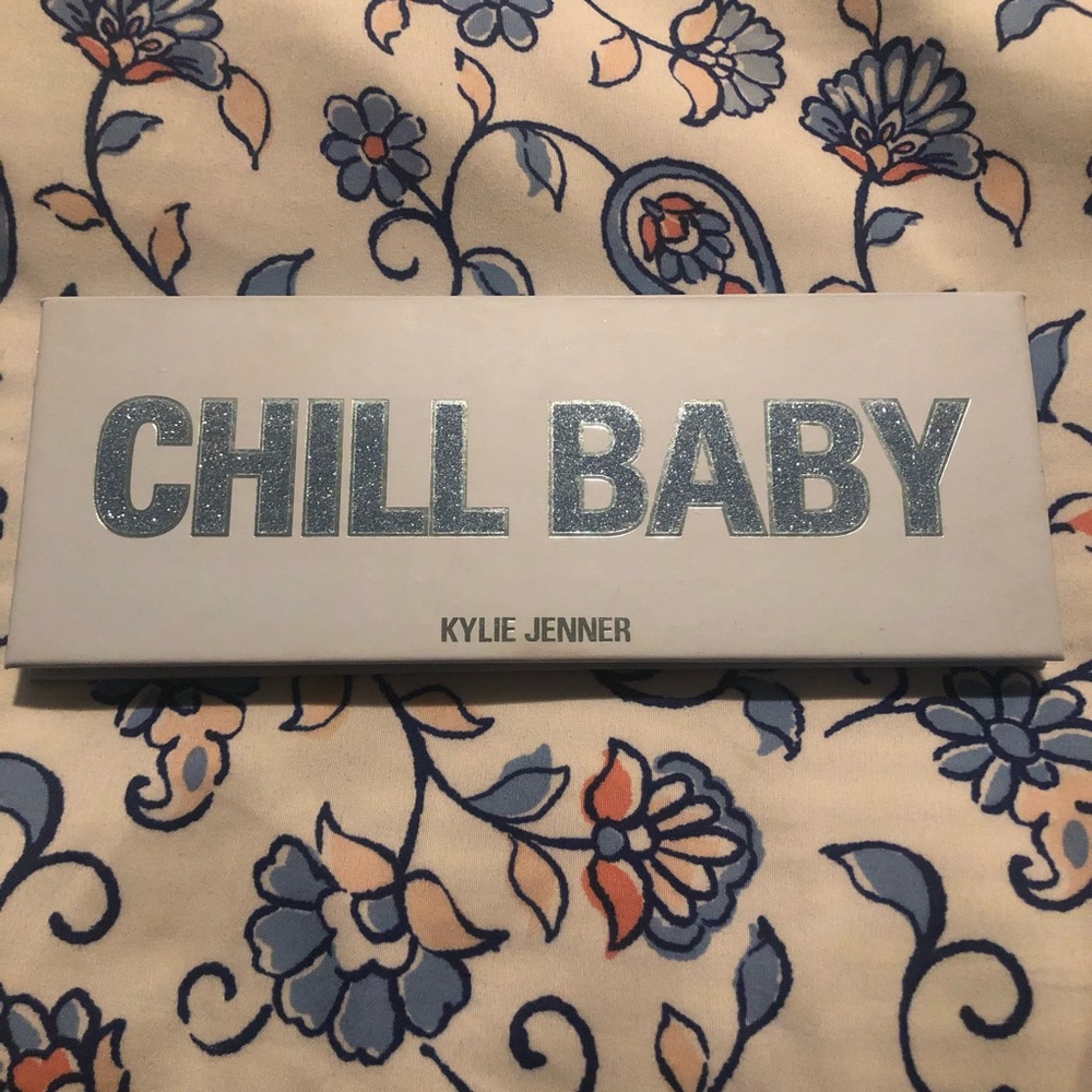 Kylie Jenner Chill Baby Palette 🥶🧊